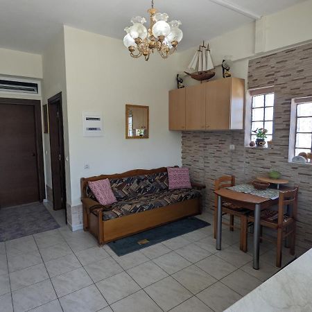 Modern 1-Bedroom With Bbq & Roof Garden Near Beach Stalós Zewnętrze zdjęcie
