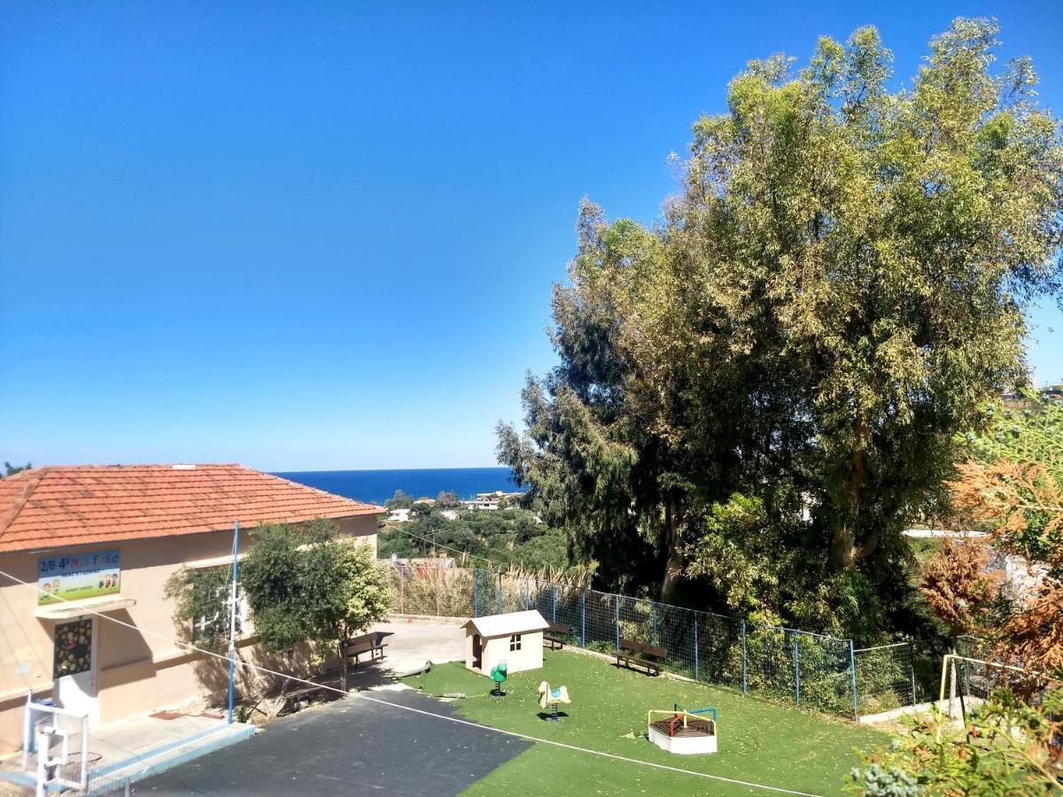 Modern 1-Bedroom With Bbq & Roof Garden Near Beach Stalós Zewnętrze zdjęcie