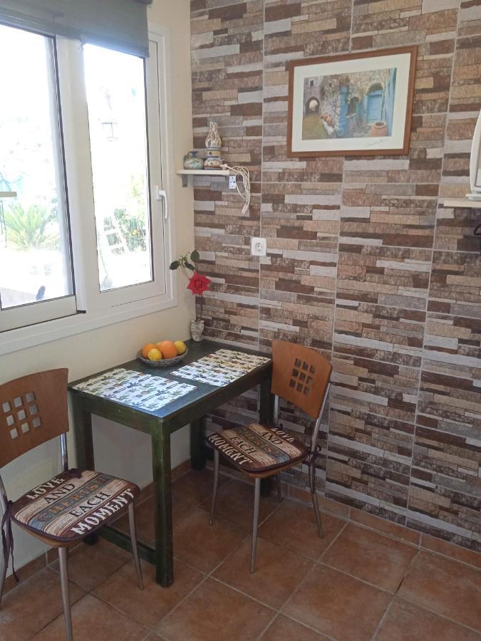 Modern 1-Bedroom With Bbq & Roof Garden Near Beach Stalós Zewnętrze zdjęcie